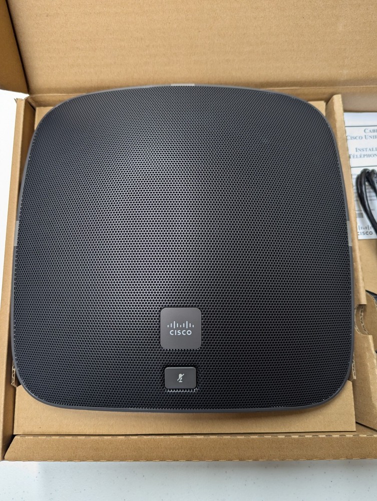 Cisco CP-8831 conference phone base w/control pad