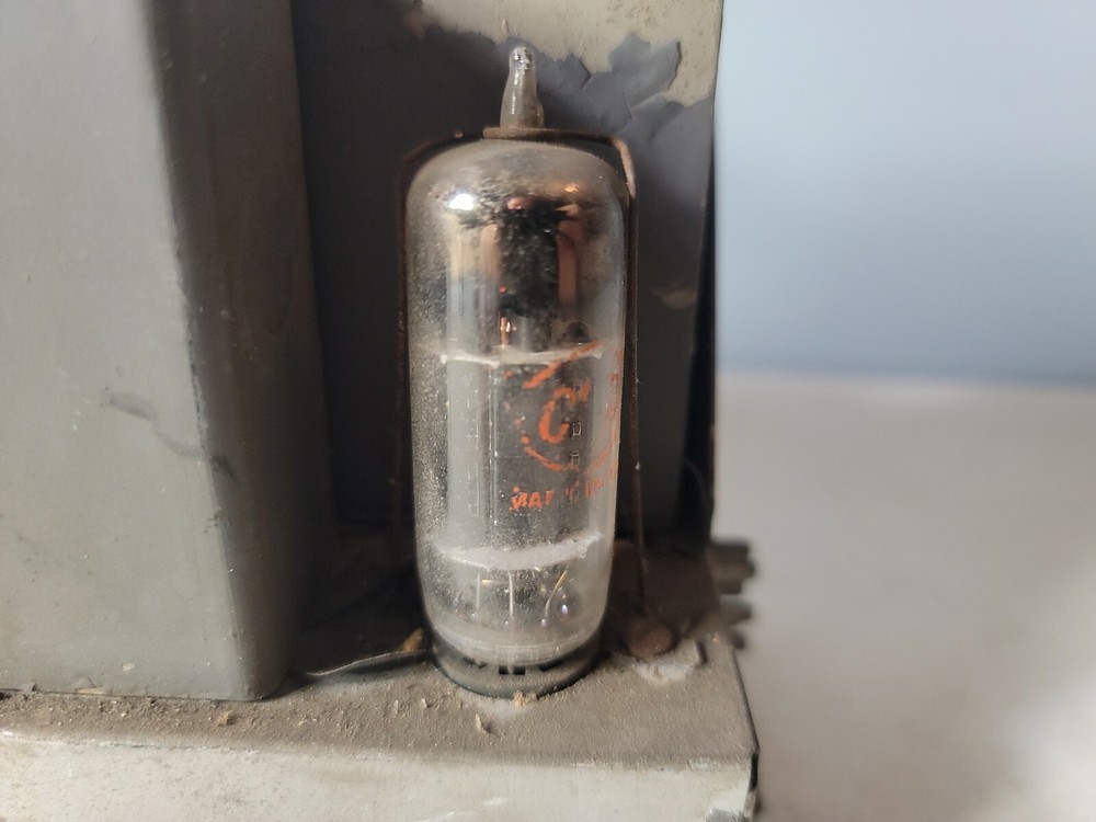 Vintage LEAR POWER SUPPLY UNIT MODEL VCA-2D untested