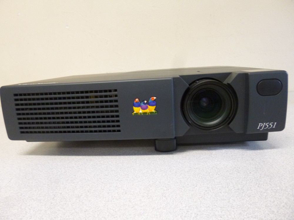 Viewsonic PJ551 Projector With Remote Bundle