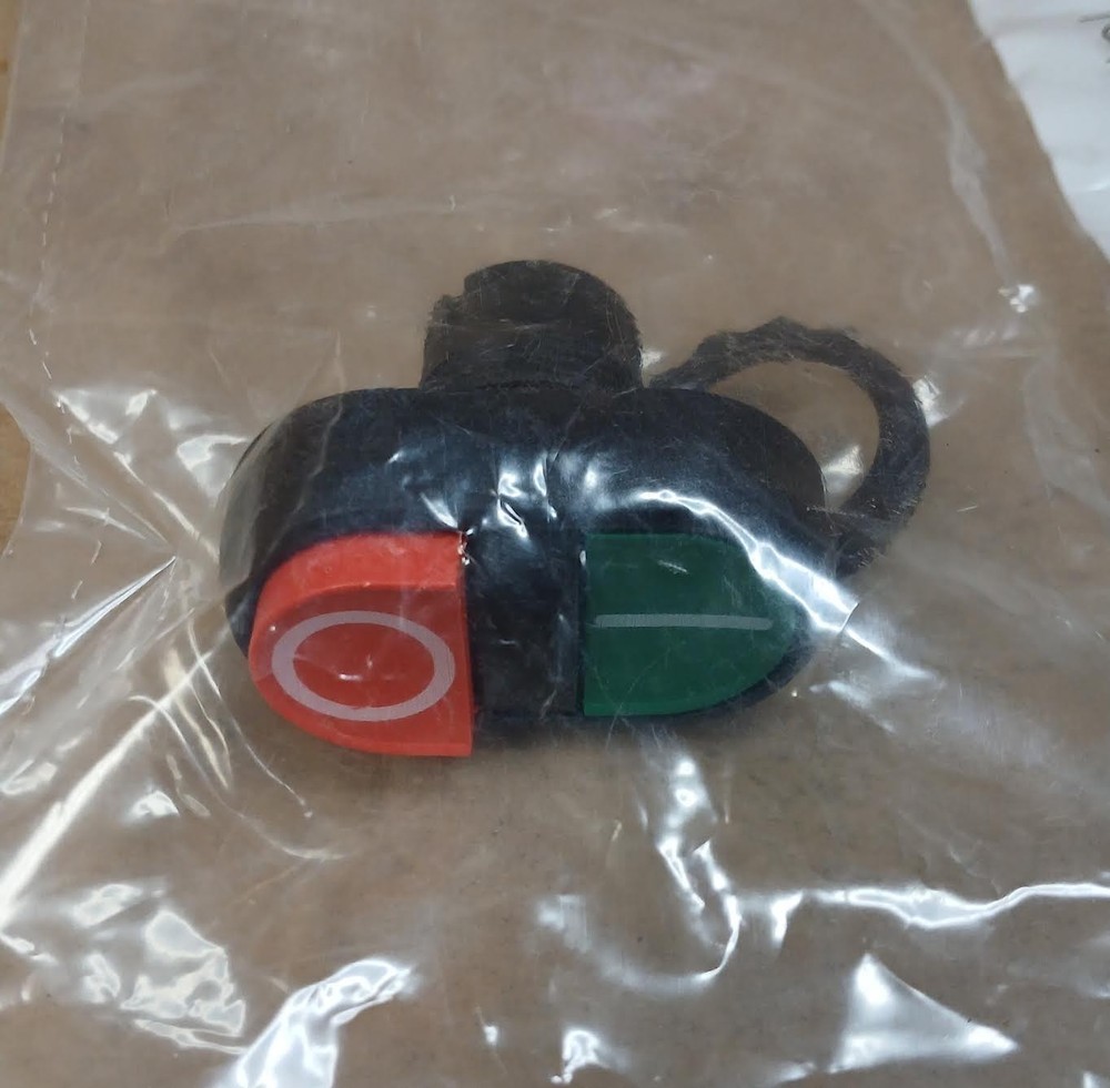 Allen-Bradley 800FP-U2EFFEPX11 Two Button Switch, Series A