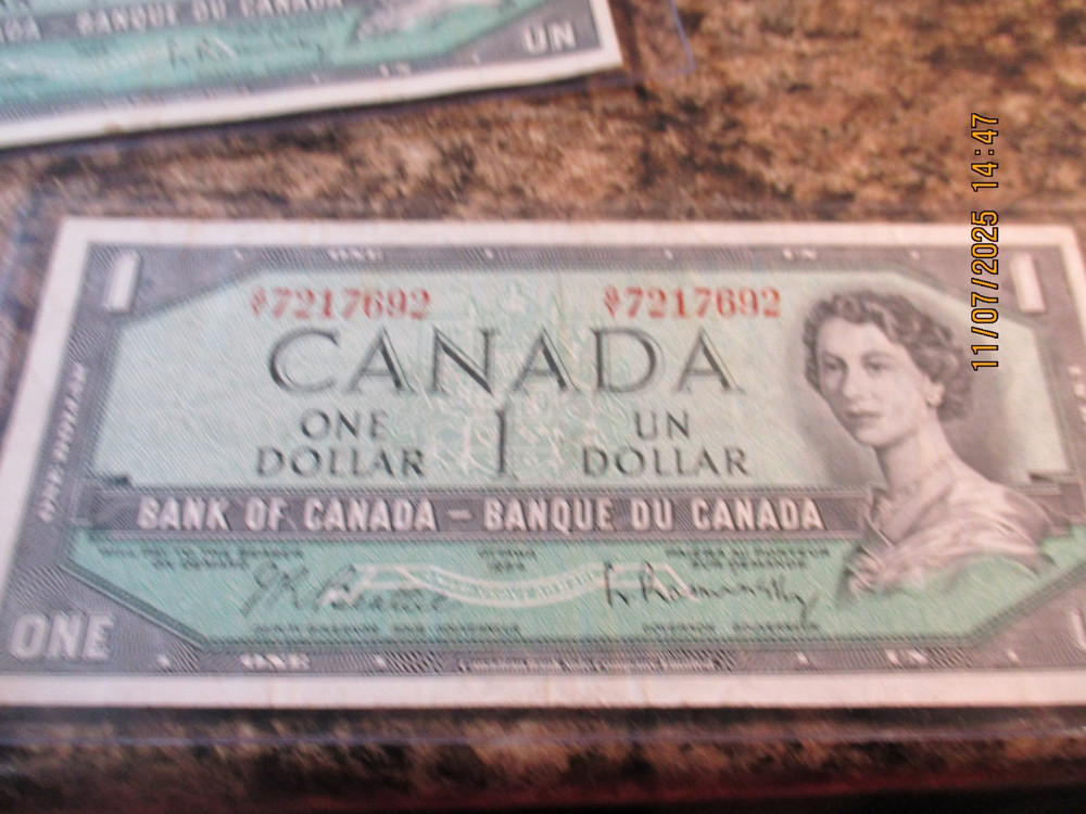 1954 CANADA $1 DOLLAR NOTE     692