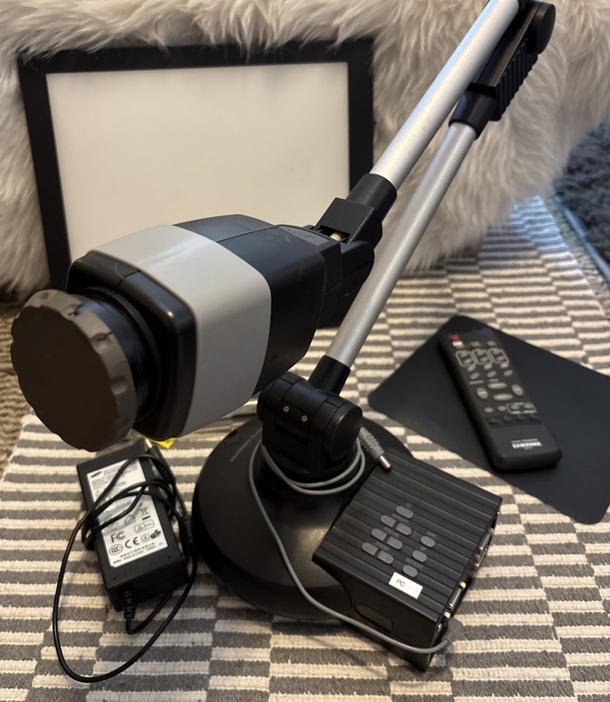 Samsung Video Presenter With Remote, Light Box, Switch Adapter