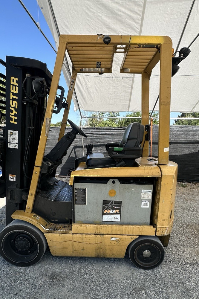 Hyster E60Z 6000LBS Forklift with CASCADE Multiple Load or Single-Double Pallet