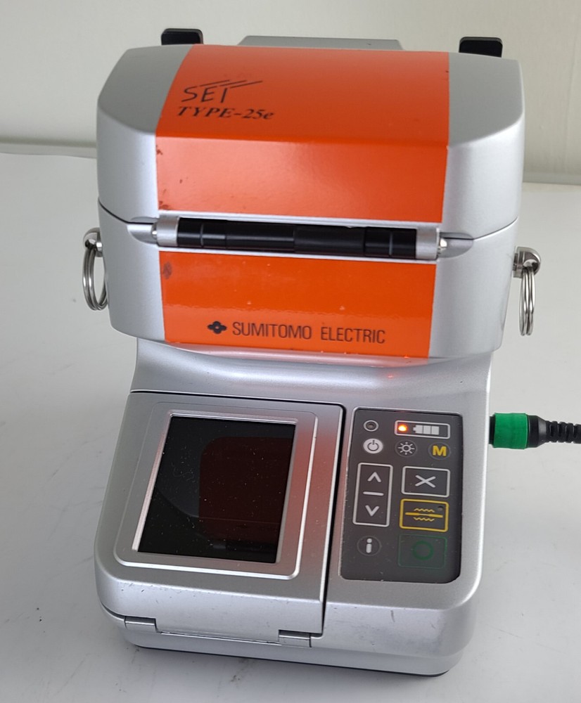 Sumitomo Type-25e Fusion Splicer ~ Powers On