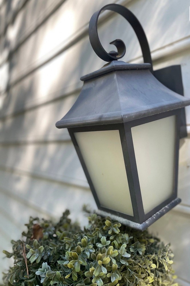 Outdoor Lantern Pair
