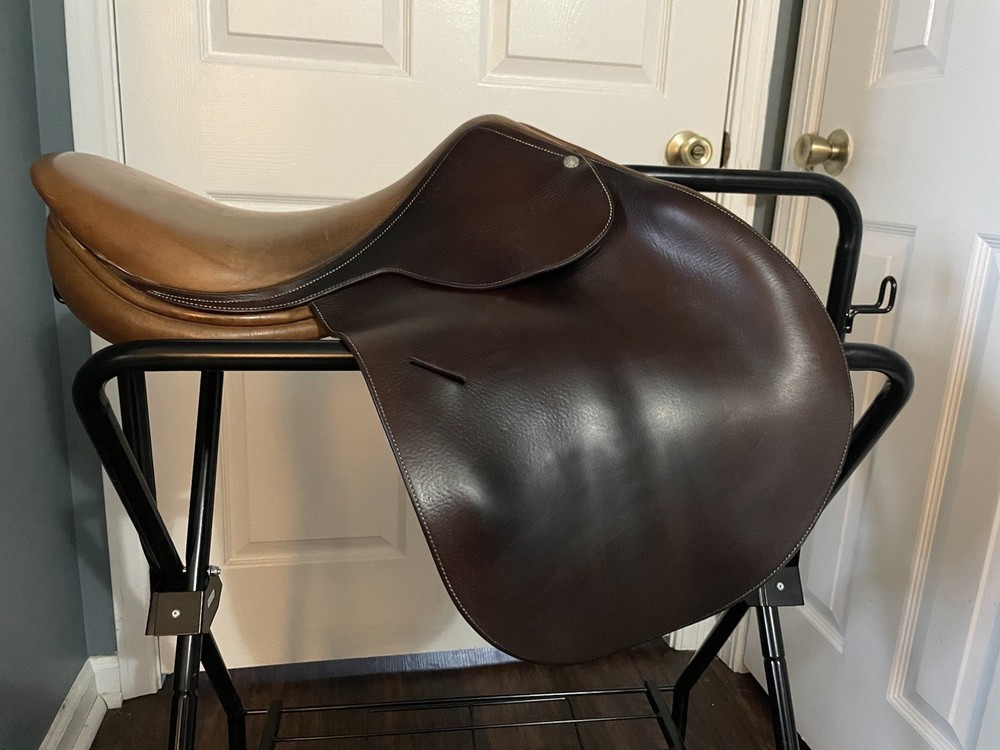 Butet Close Contact Saddle 17” - Needs Some TLC