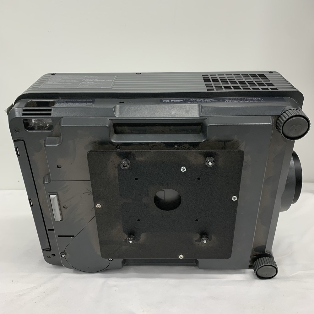 Panasonic PT-D3500U DLP Projector, Lamp Hours Unknown, Tested Inputs, 720p