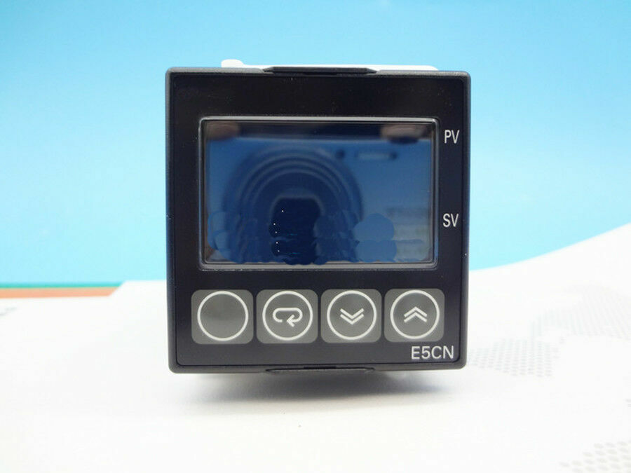 OMRON Temperature Controller E5CN-CT 100-240VAC.