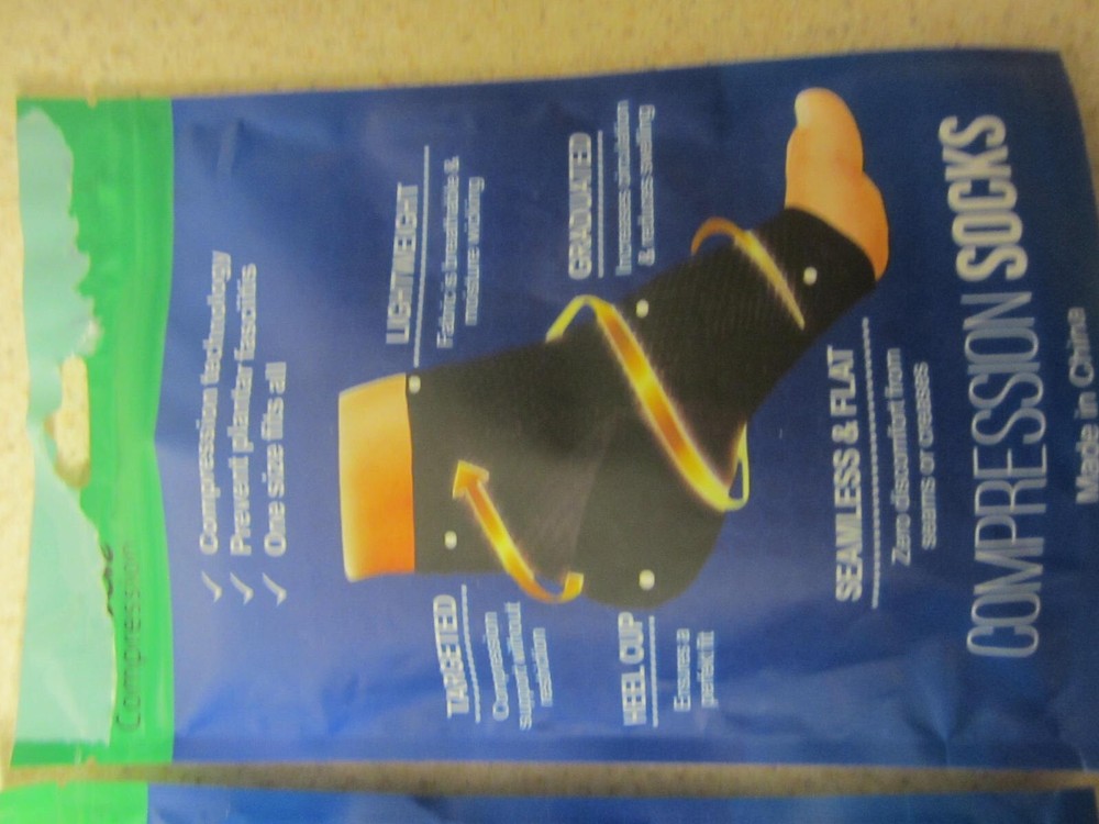 LOT OF 2 DR SOCK COMPRESSION SOCKS READ