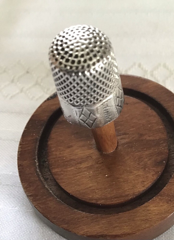 10 Panel Silver Thimble, Size 6, “Anne” Engraved