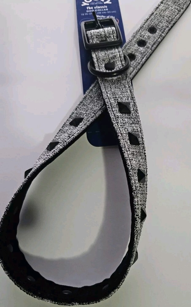 YOULY Classic Black Stud Dog Collar, Medium