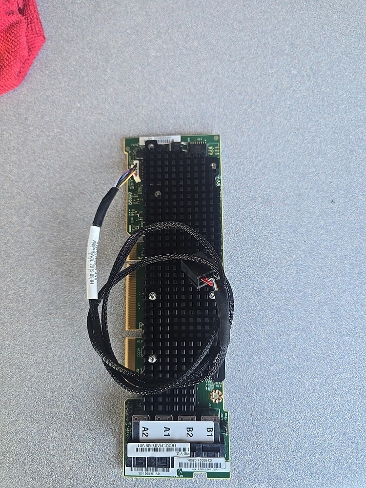 Cisco UCSC-RAID-M5 V01  30-1565-01 12GB/S SAS Modular RAID Controller