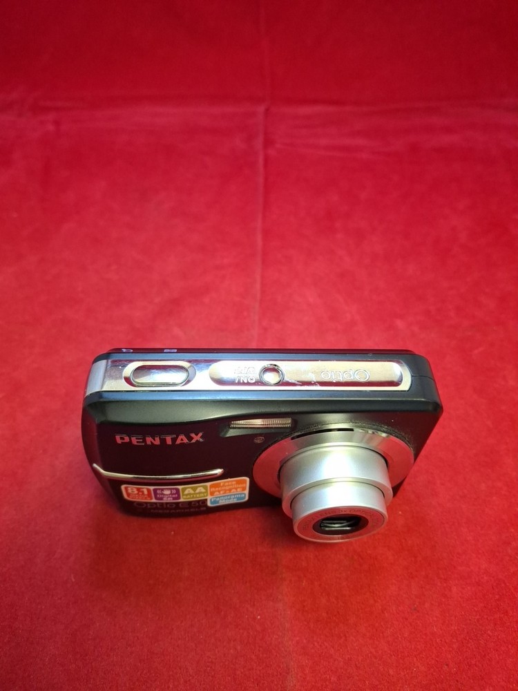 Pentax Optio E50 Digital Camera 8.1MP Black Inc Sd Card E2