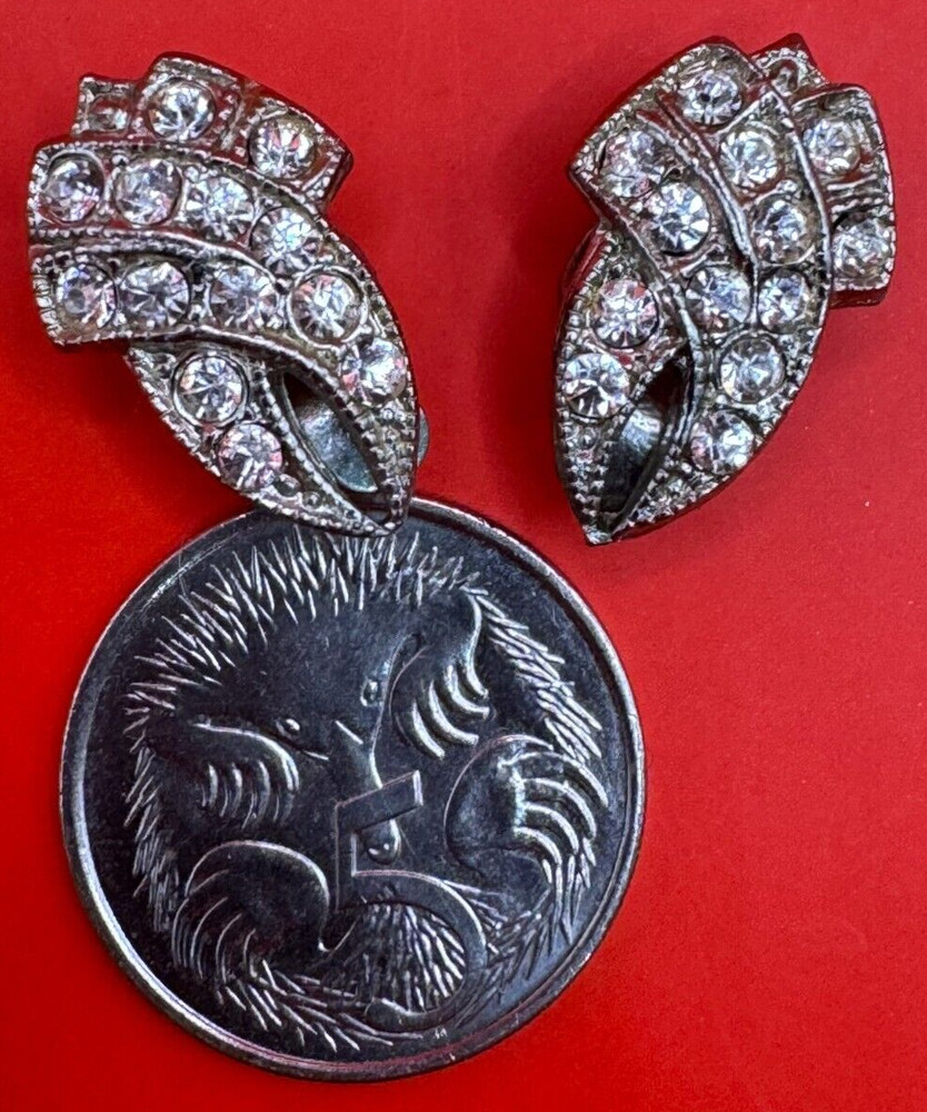 Vintage Rhinestone Clip On Earrings