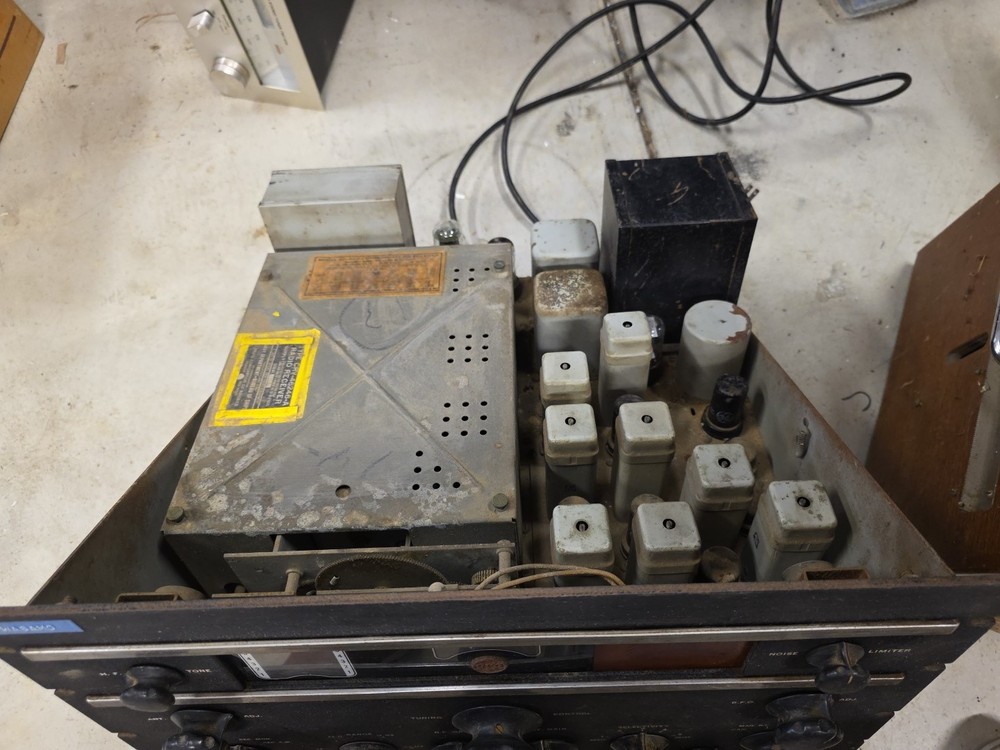 AR-88 RCA Communications Receiver (1941-1945)
