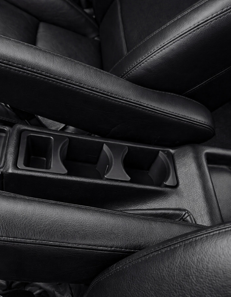 BMW 5 series E34 Cup holder insert