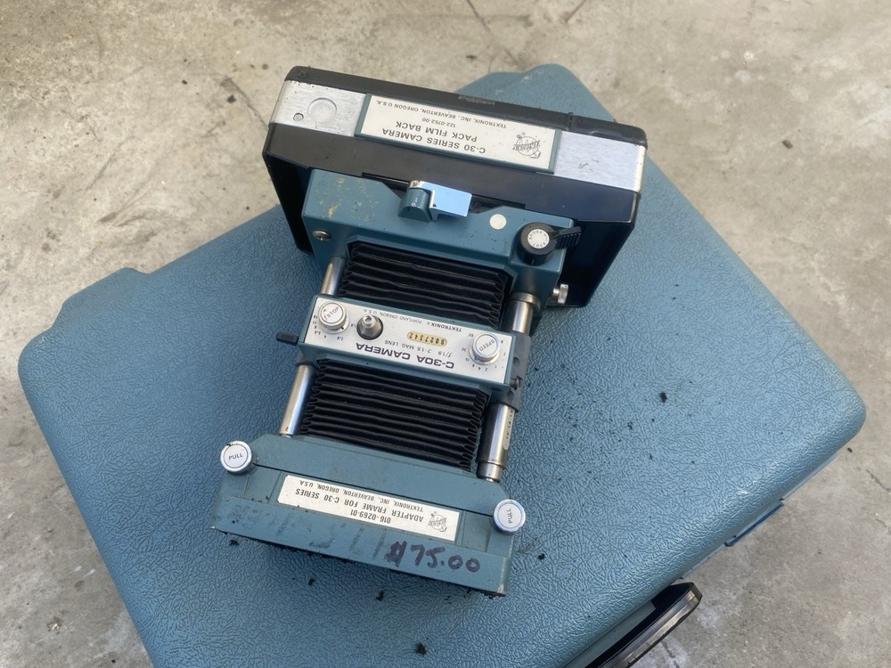 Polaroid Tektronix C-30A Macro Microscope Scientific Camera, Manual, Case
