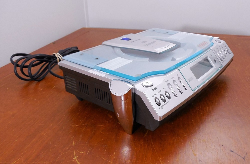 Emerson ES27 Compact Disc Stereo CD Player Tested Door Opens Manually