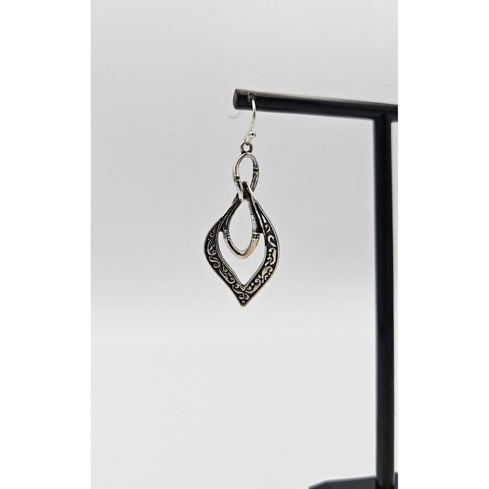 SILVER TONE FILIGREE TEARDROP DANGLE EARRINGS Boho Scroll Design