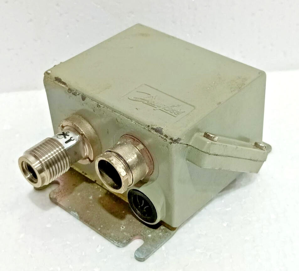 DANFOSS EMP2 084G2139 PRESSURE TRANSMITTER FAST SHIPPING