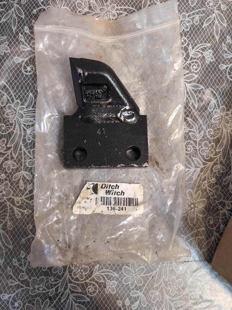 Ditch Witch Bolt On Cutter Teeth 136-241