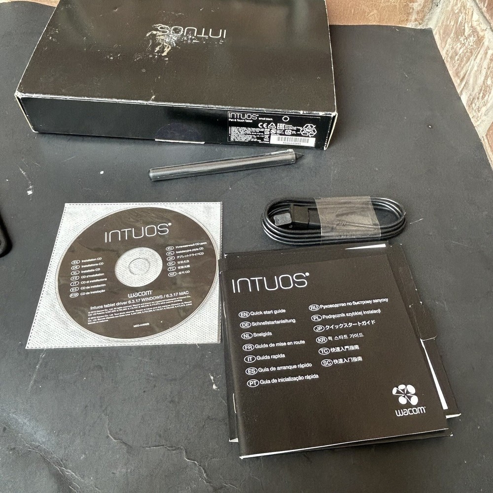 Wacom INTUOS CTH-490 Creative Pen & Touch Tablet USB Small Black