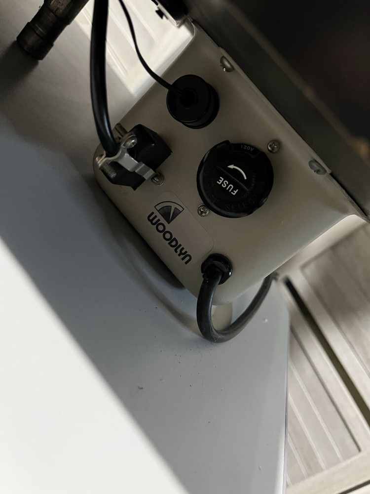 Woodlyn Slit lamp Topcon optics good Function