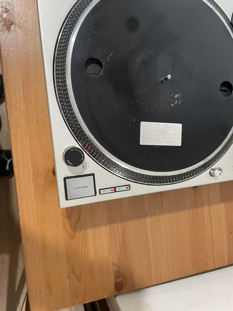 2-Technics SL-1200MK2 DJ Turntables - Silver