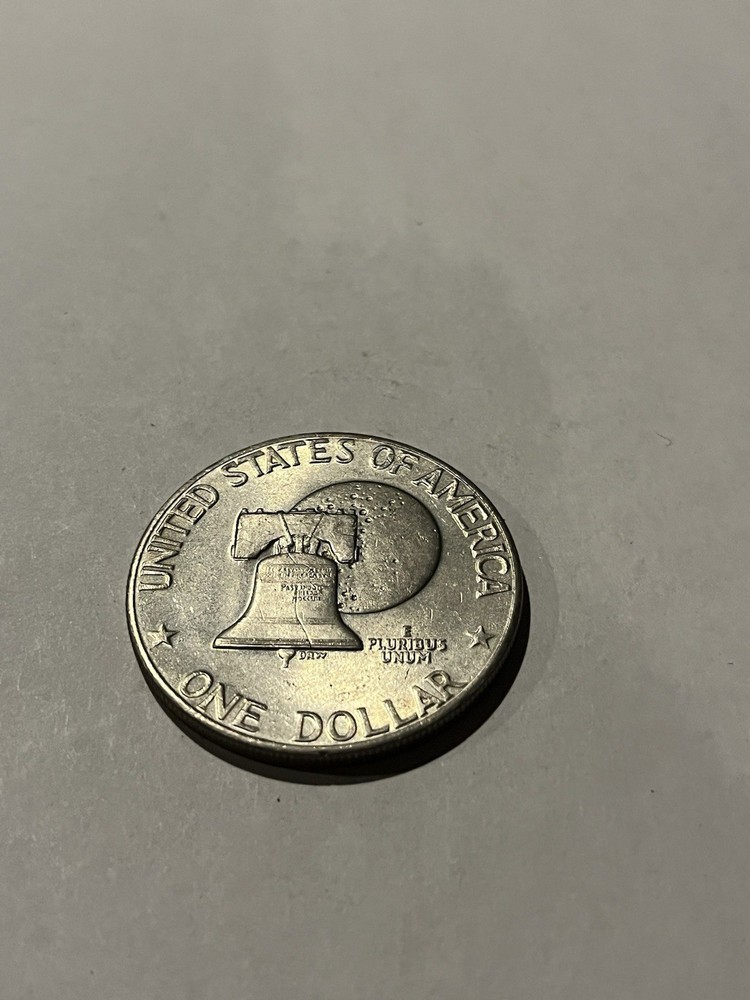 1976 1776 One dollar coin No mint Mark