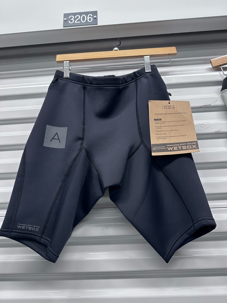 Wetsox shorts Med