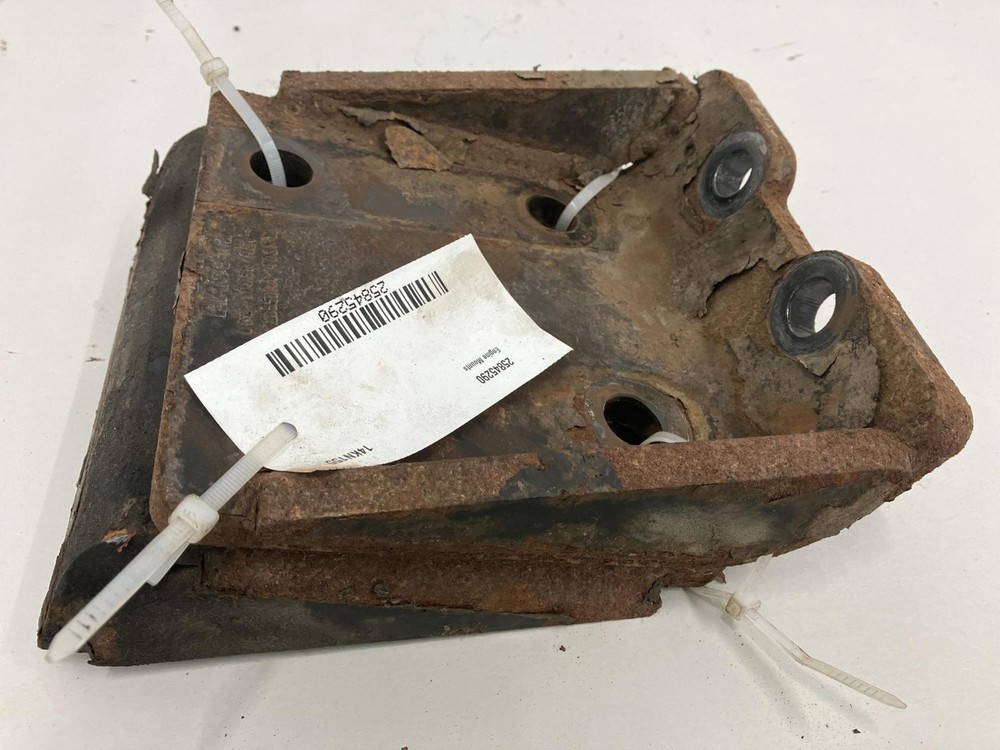 Cummins ISX15 Engine Mount - Used | P/N D621085