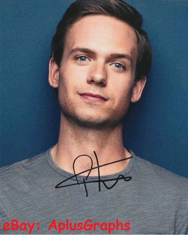 PATRICK J. ADAMS... Handsome Charmer (Suits) SIGNED
