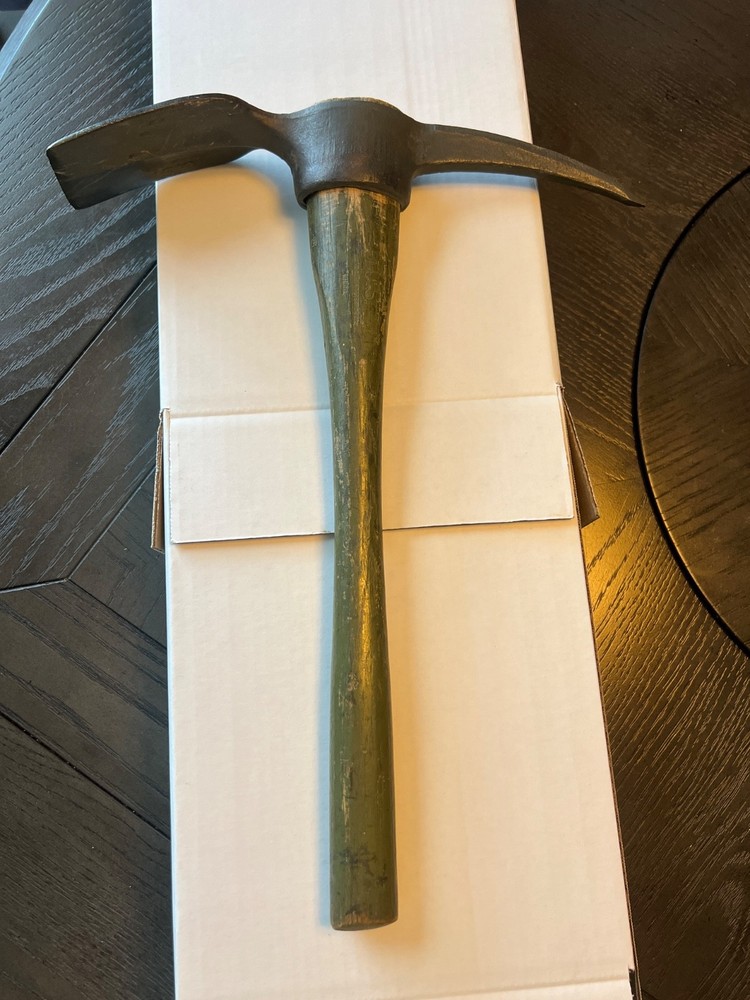 ww2 pickaxe and handle 1945 us