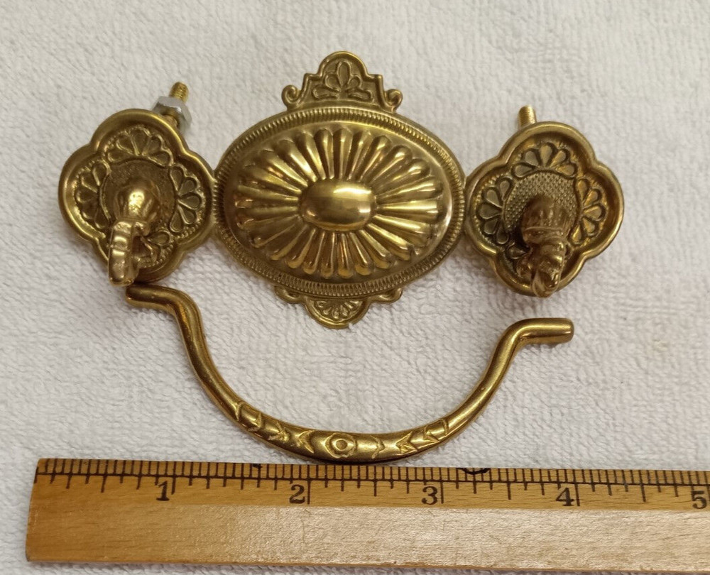 CAST BRASS HANDLE,STAMPED BRASS OVAL SUNBURST BACKPLATE DRAWER PULL, NOS