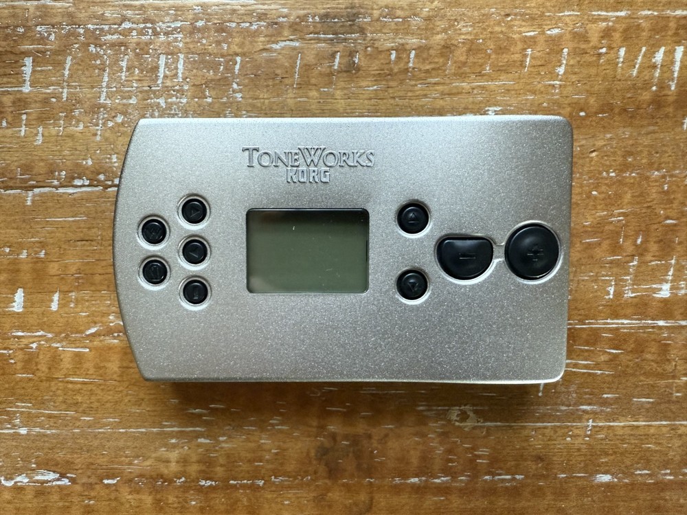 Korg ToneWorks Pandora PX1 Personal Multi Effect Processor Boxed Bundle