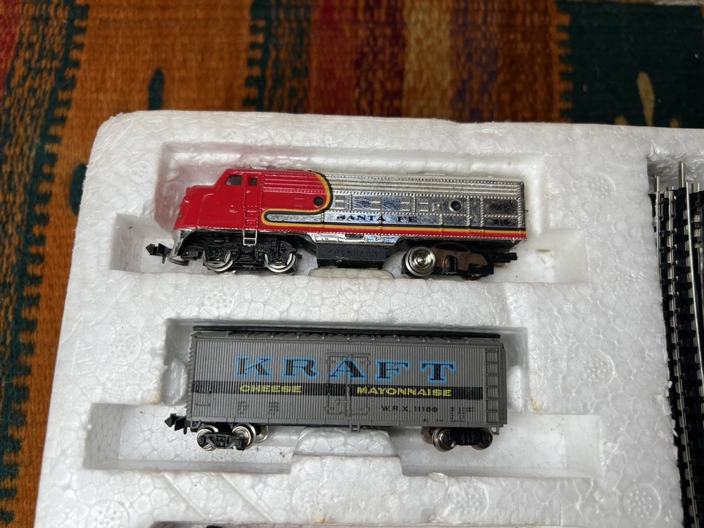 Bachmann Silver Chief N Scale Electric Train Set UNTESTED