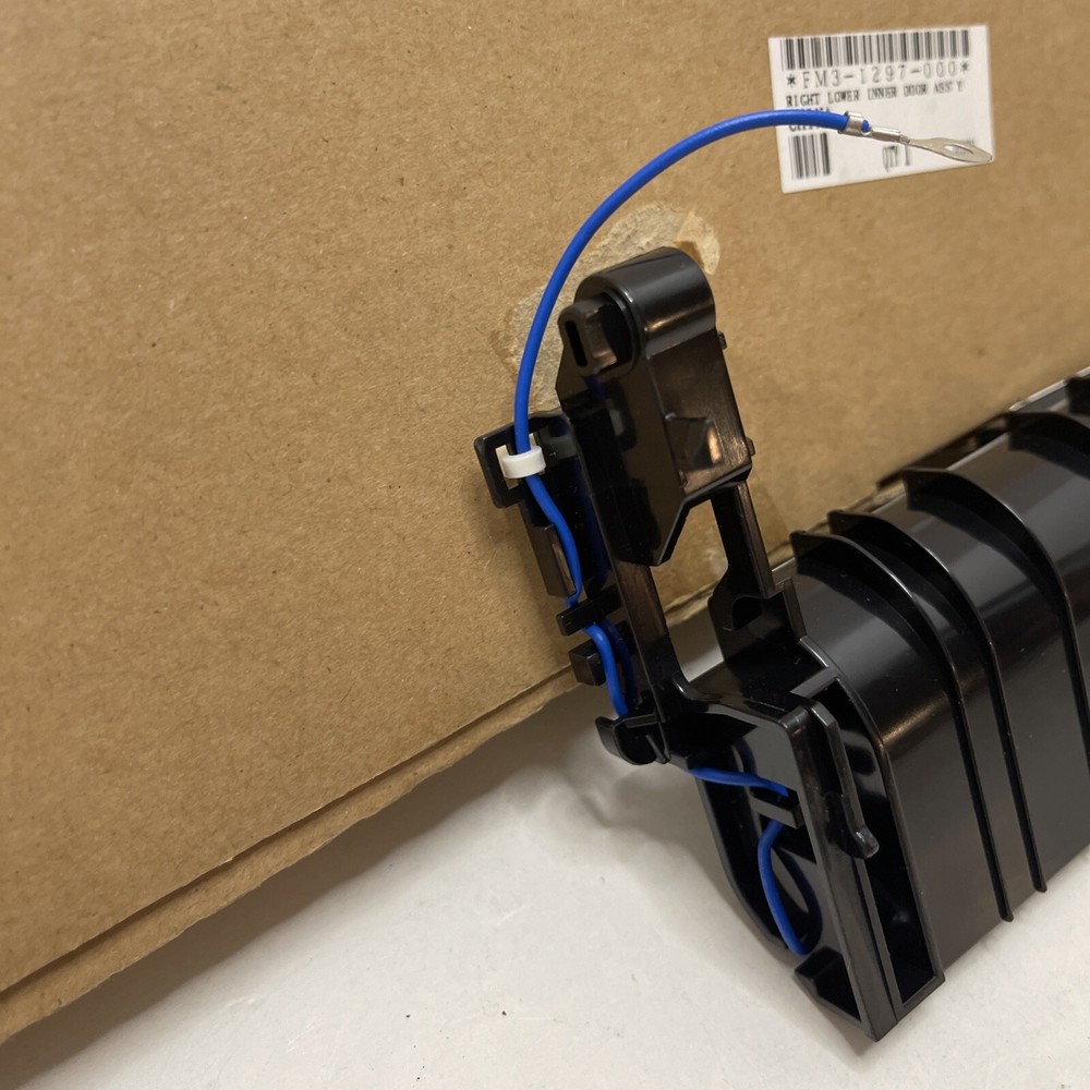 FM3-1297-000 Right Lower Inner Door Assembly