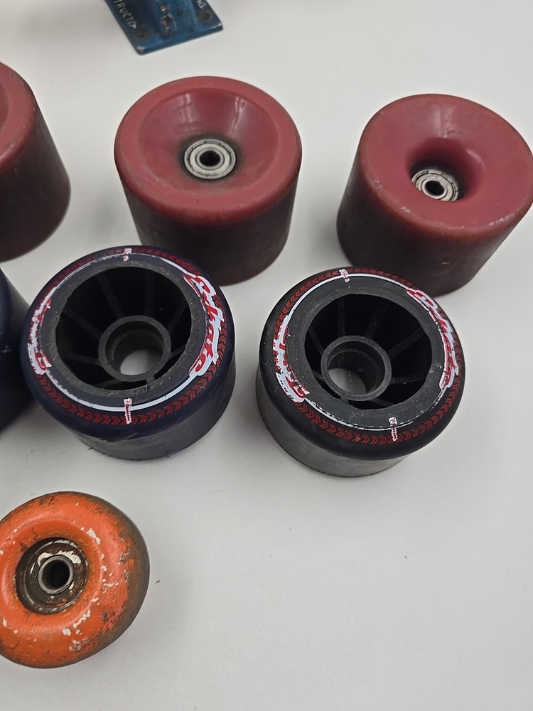 Misc . Skateboard Wheels And Bearings Condition Unknown