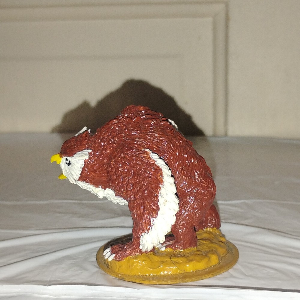 Painted D&D OwlBear on Base, Plastic, Brown/White