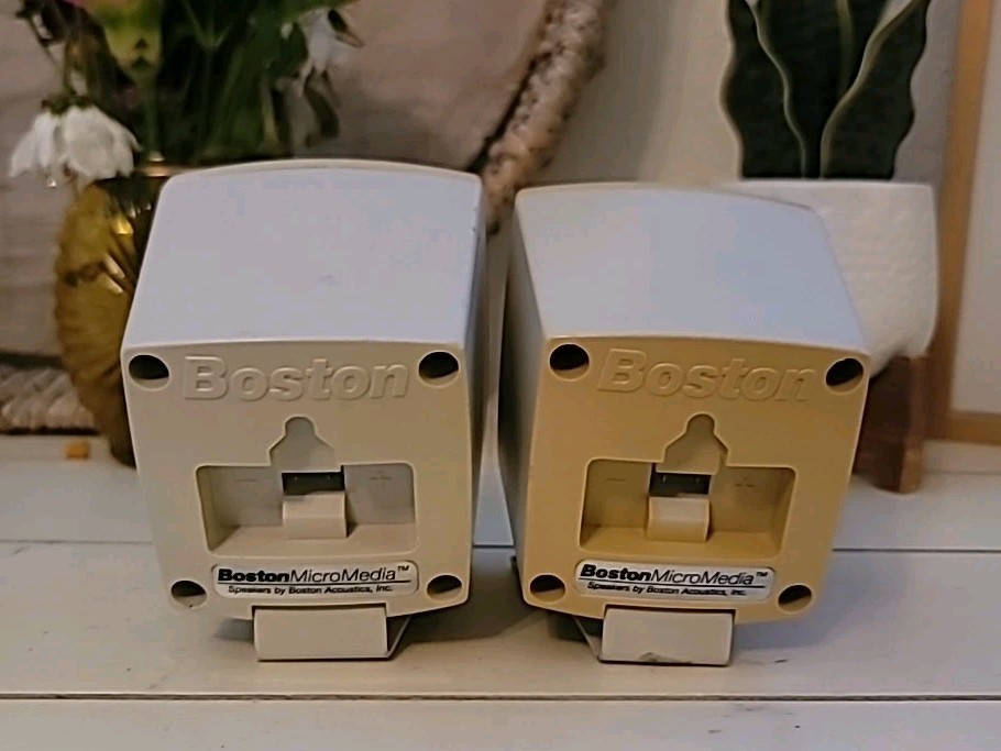 Boston Acoustics BA735 Computer Speakers & Volume Control