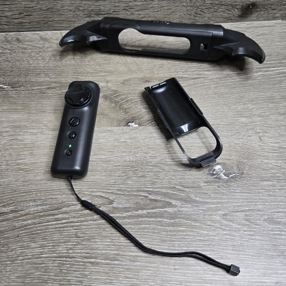 2017 Skyrocket Wii Batman Controller Remote Batwing Batarang Model 01764 Tested