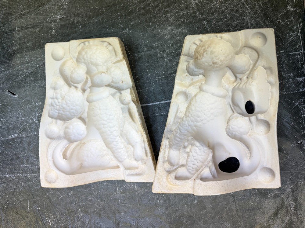VINTAGE ATLANTIC CERAMIC MOLD #A-211 PERRIE POODLE