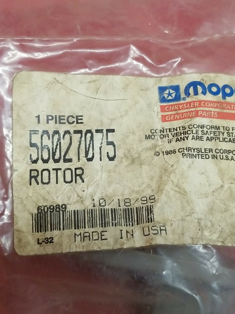 NOS MOPAR ENGINE DISTRIBUTOR ROTOR 56027075