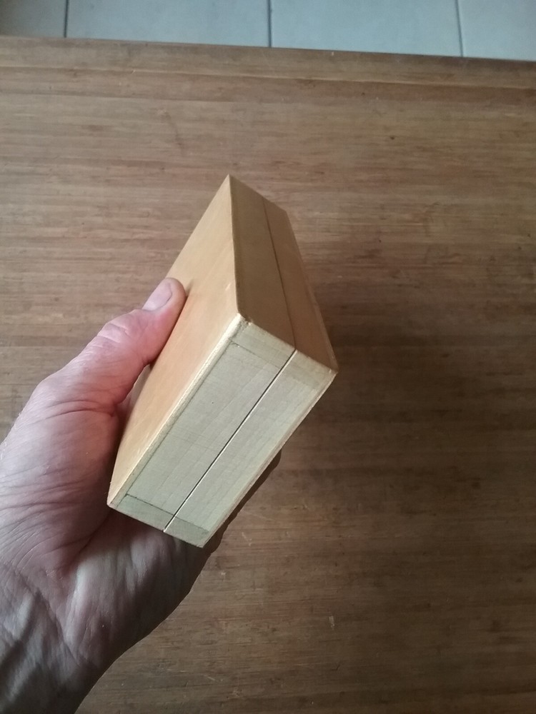 AMT Sharpening Stone - Tool Sharpening Stone in Wooden Case