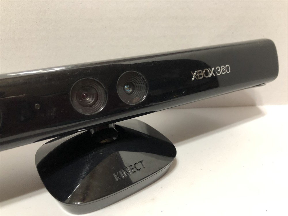 Microsoft Xbox 360 Kinect Sensor Bar with 12 Starter Fun Game Bundle -Tested