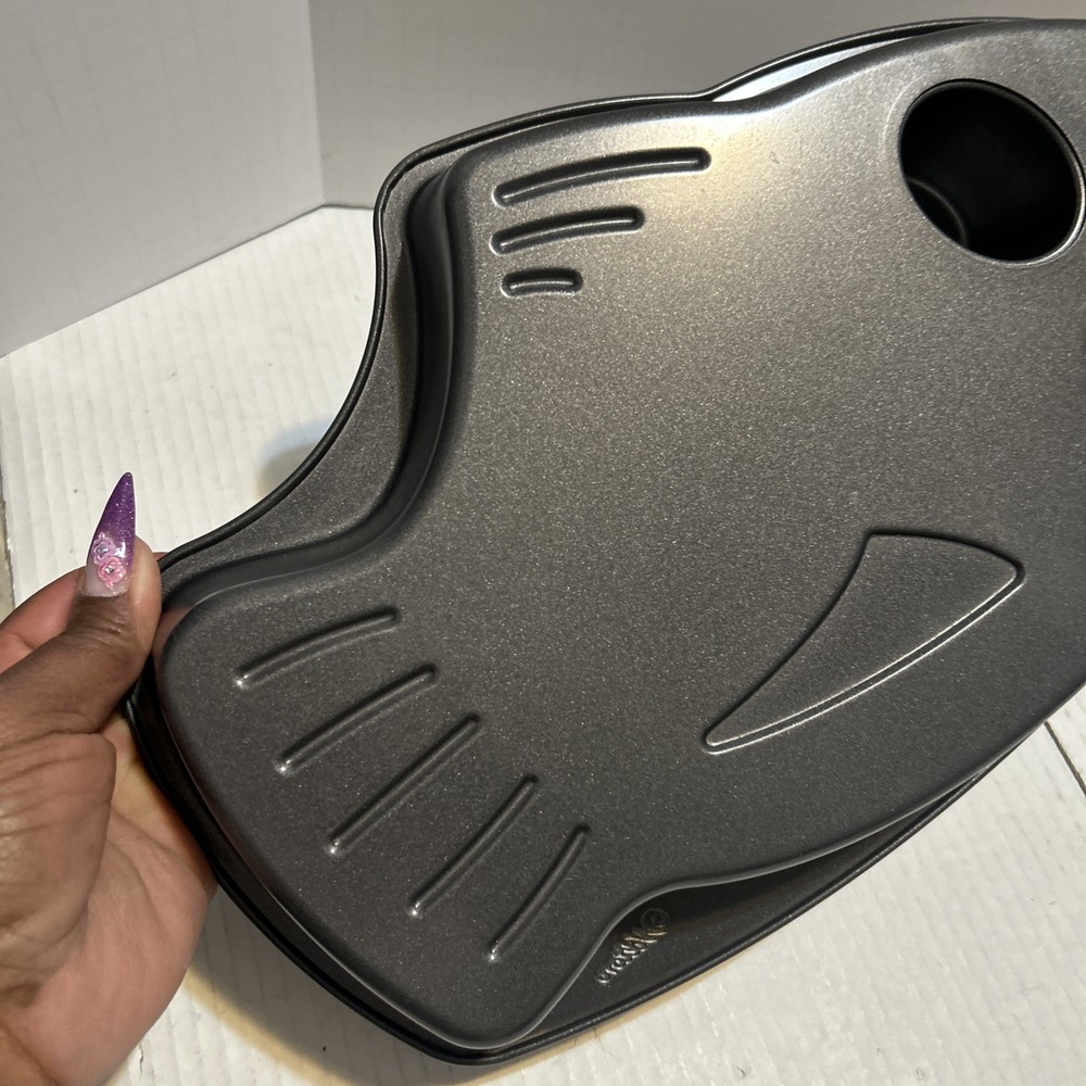 Wilton Vintage Fish Birthday Cake Pan