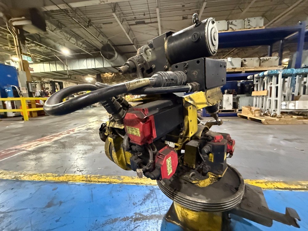 FANUC ArcMate 100iB Robot USED