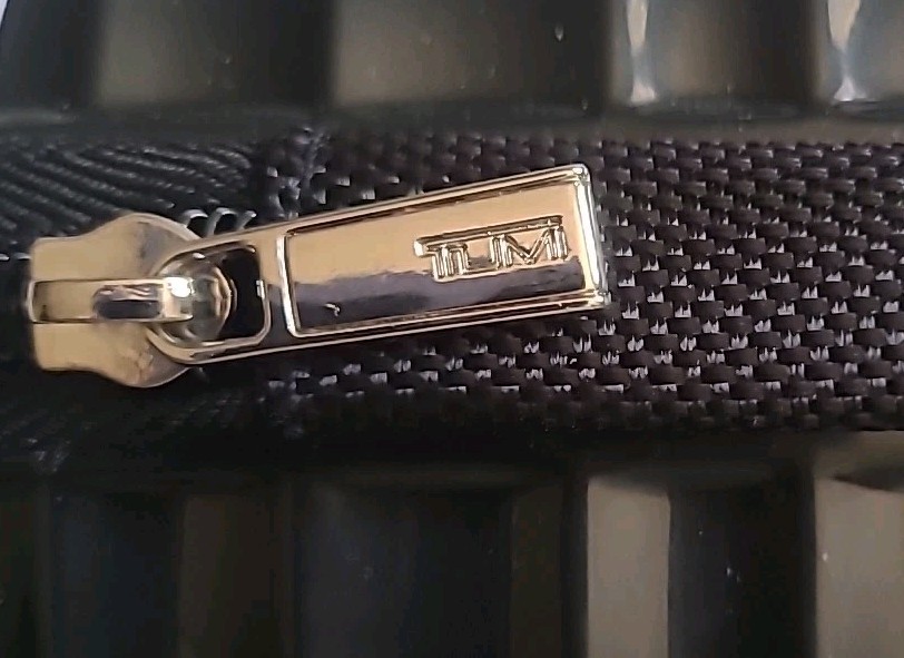 Tumi Delta Black Plastic Hard Shell Travel Case Excellent Condition