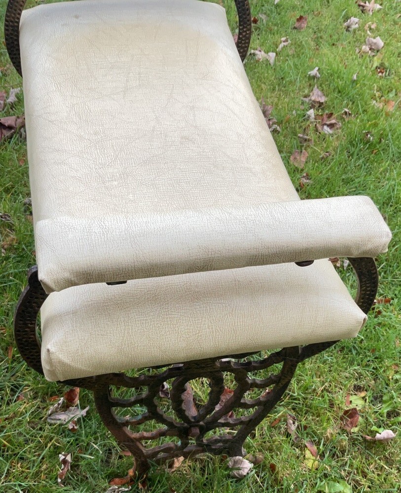 VINTAGE CAST IRON CORNER BENCH