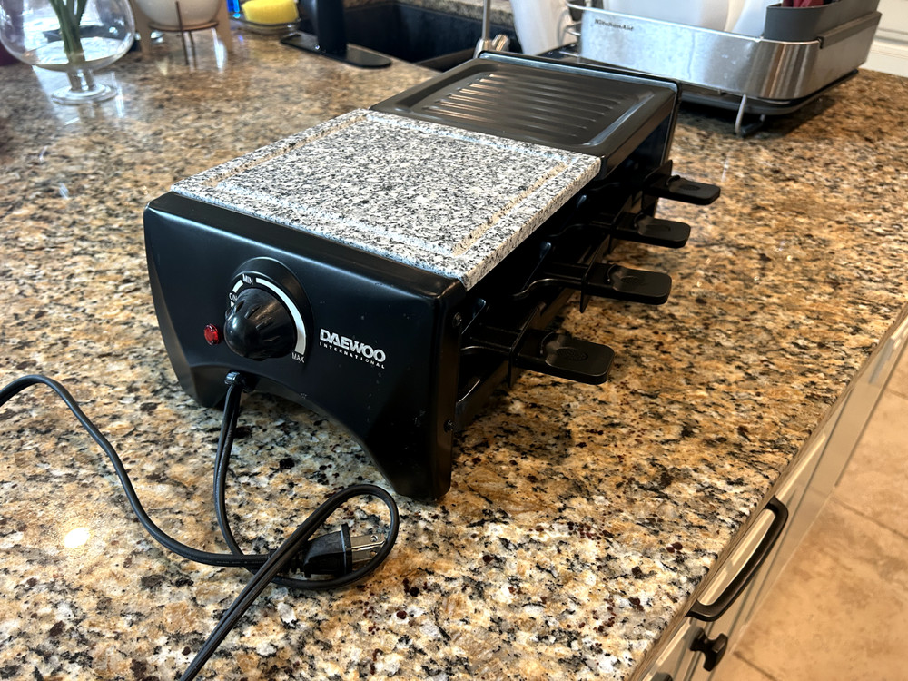 Indoor Table Grill for 8, NEW